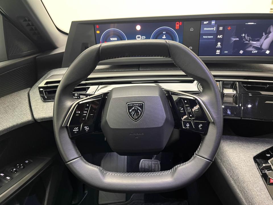 Peugeot 5008 Hybrid 1.2 100KW Allure eDCS6