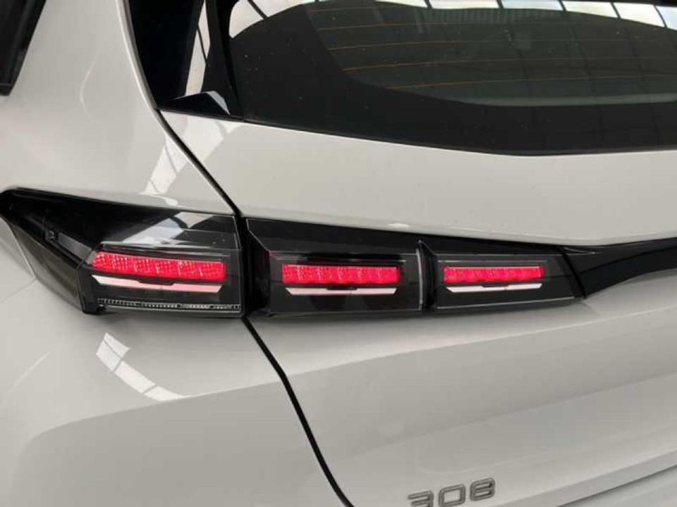 Peugeot 308 5P Active Pack PureTech 130 S&S MAN
