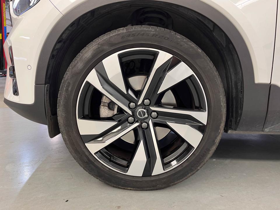 Volvo XC40 2.0 B4 G Ultimate Dark Auto
