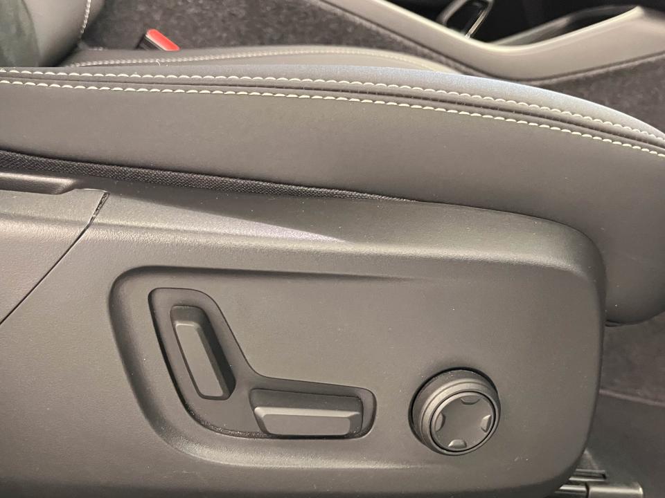 Volvo XC40 2.0 B4 G Ultimate Dark Auto