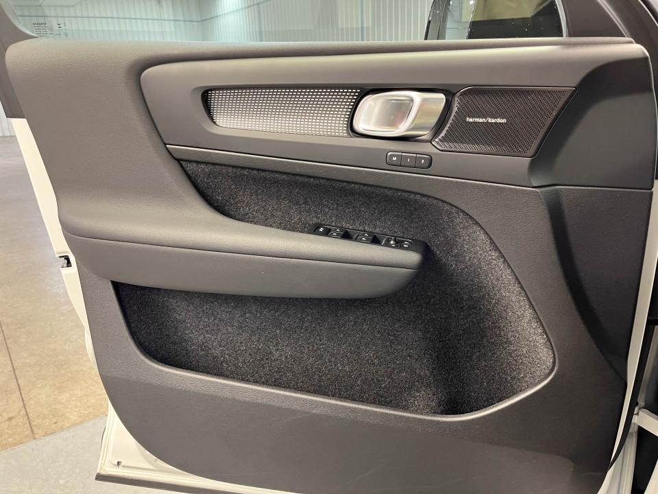 Volvo XC40 2.0 B4 G Ultimate Dark Auto