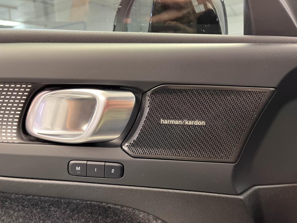 Volvo XC40 2.0 B4 G Ultimate Dark Auto