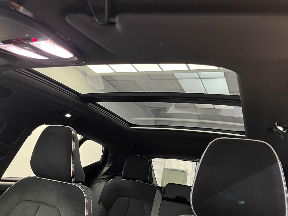 Volvo XC40 2.0 B4 G Ultimate Dark Auto