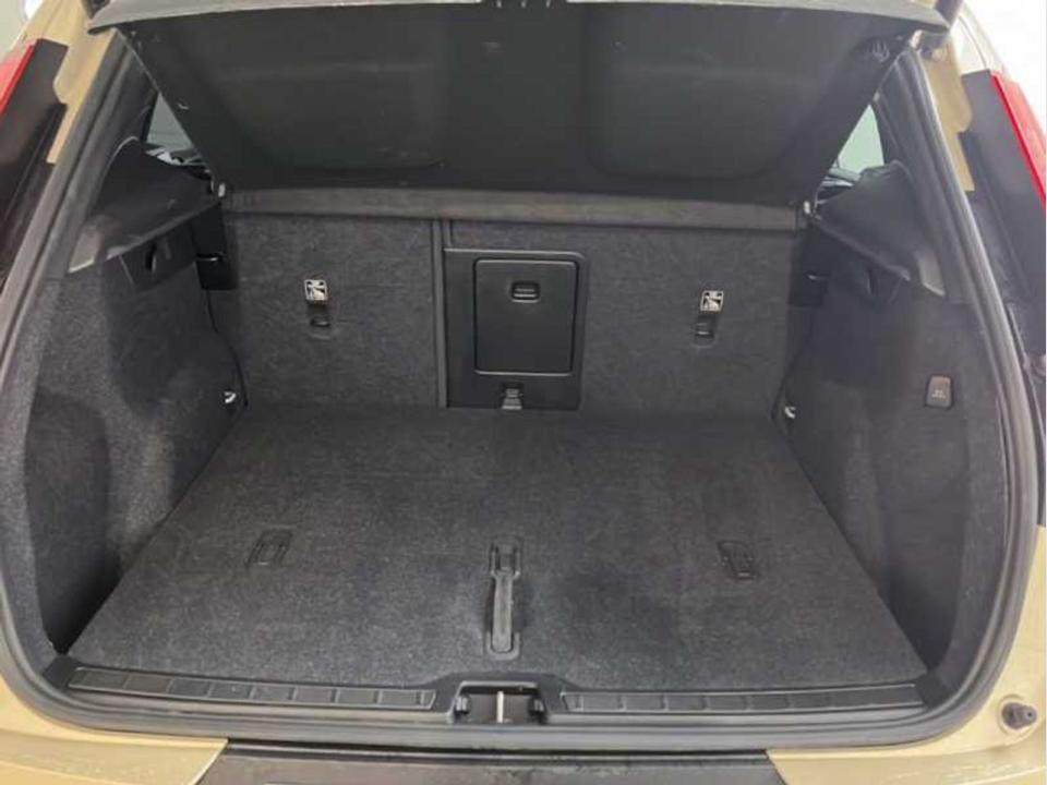 Volvo XC40 2.0 B3 G Core Auto