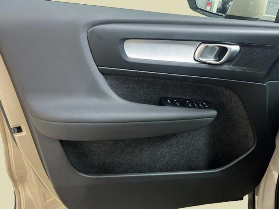 Volvo XC40 2.0 B3 G Core Auto