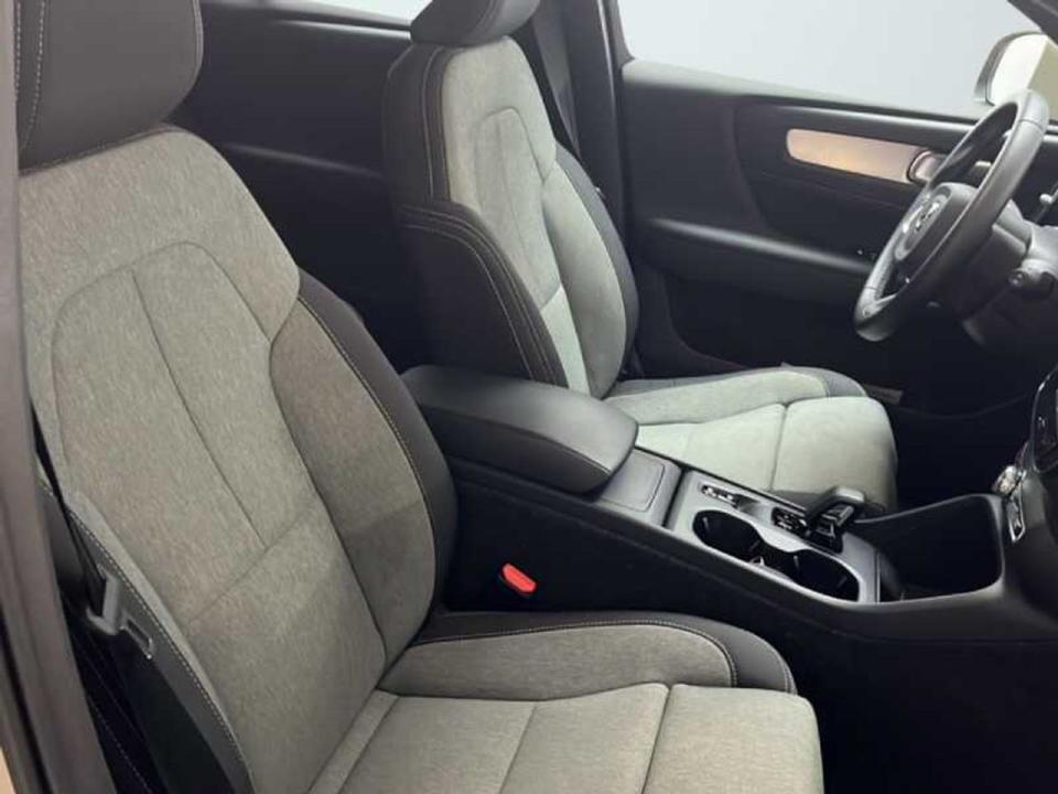 Volvo XC40 2.0 B3 G Core Auto