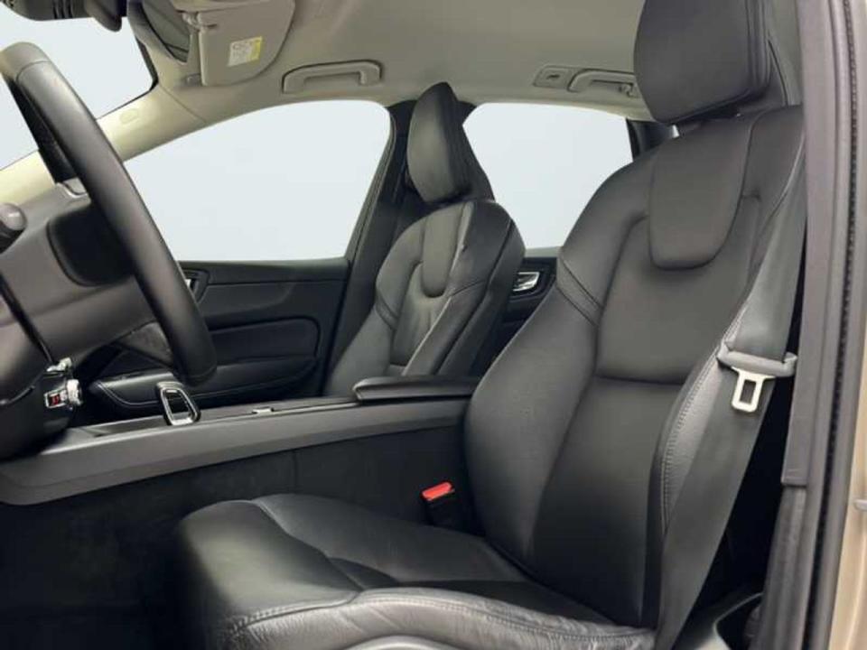 Volvo XC60 2.0 B4 D Core Auto