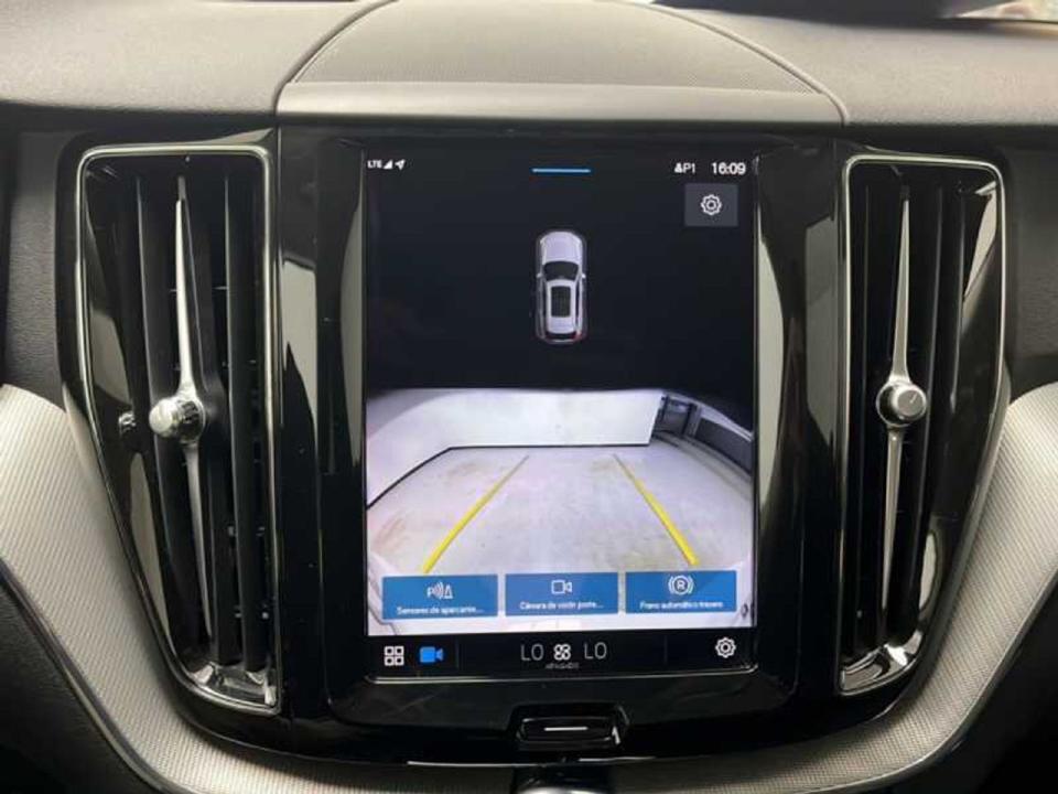 Volvo XC60 2.0 B4 D Core Auto