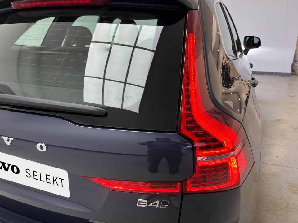 Volvo XC60 2.0 B4 D AWD Business Plus Auto