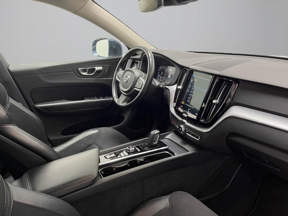 Volvo XC60 2.0 B4 D AWD Business Plus Auto