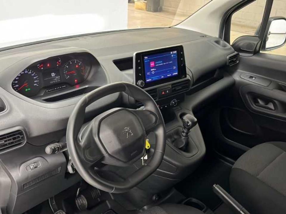 Peugeot Partner Pro Standard 600kg BlueHDi 73kW