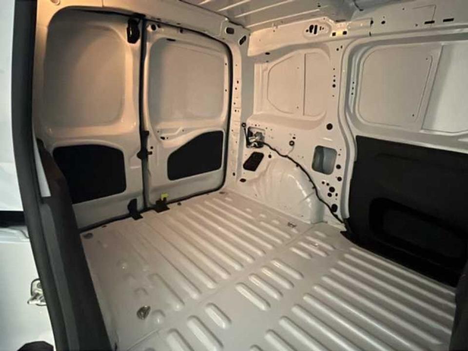 Peugeot Partner Pro Standard 600kg BlueHDi 73kW