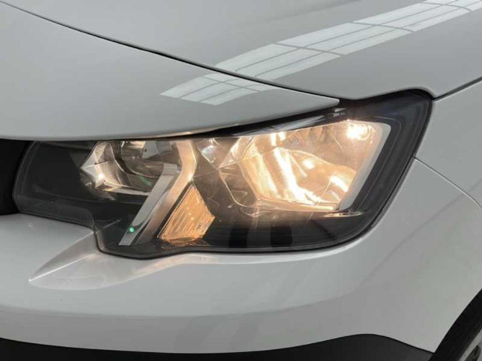 Peugeot Partner Pro Standard 600kg BlueHDi 73kW