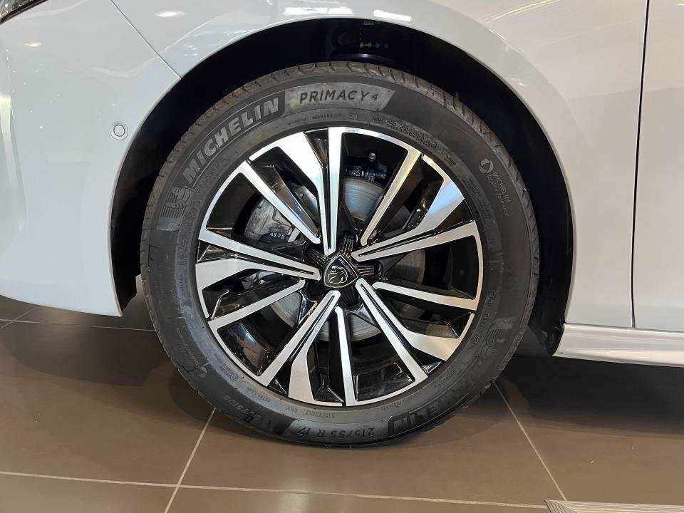 Peugeot 508 5P Allure BlueHDi 130 S&S EAT8