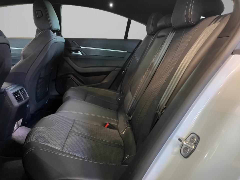 Peugeot 508 5P Allure BlueHDi 130 S&S EAT8