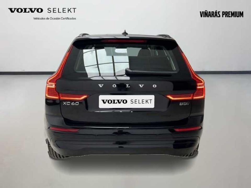Volvo XC60 2.0 B5 G AWD Core Auto