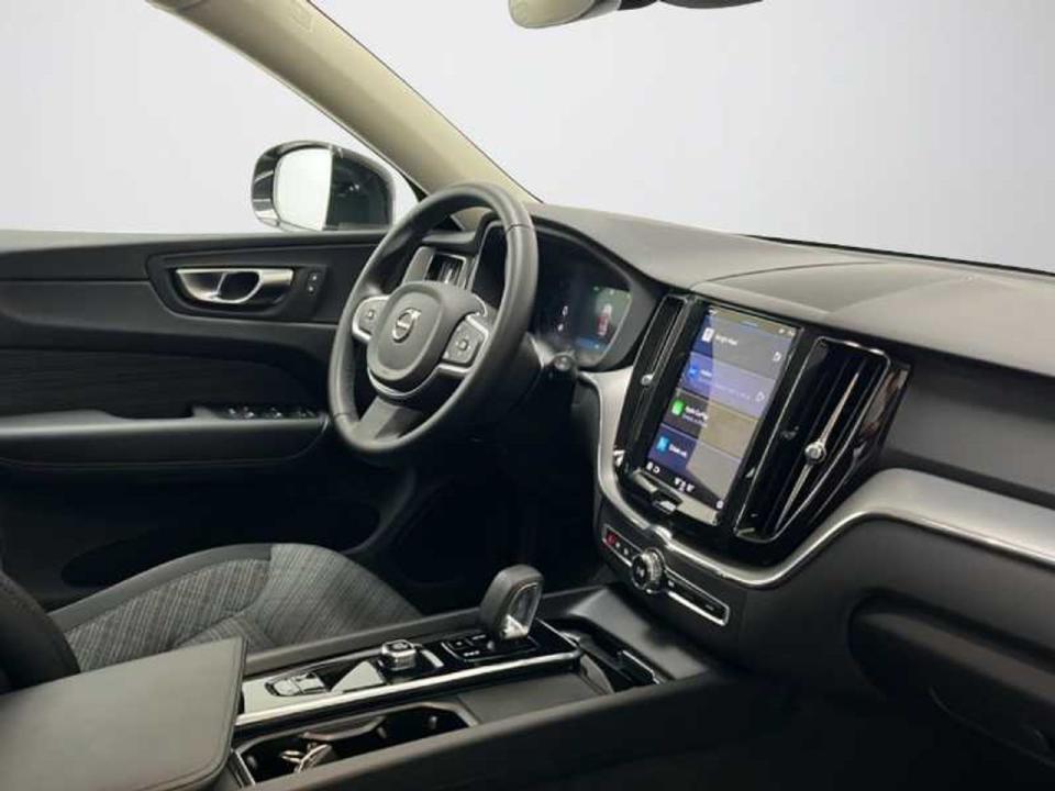 Volvo XC60 2.0 B5 G AWD Core Auto