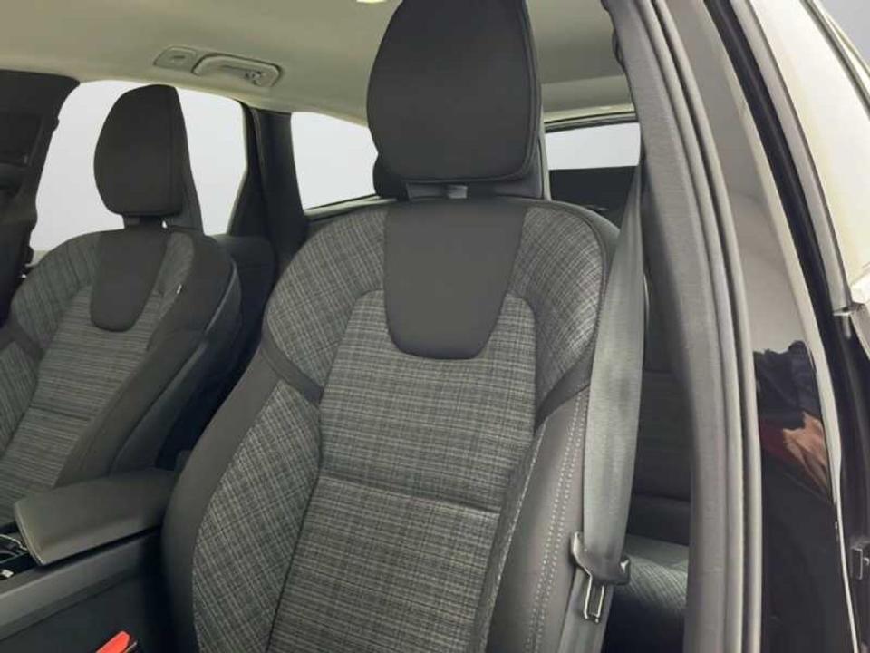 Volvo XC60 2.0 B5 G AWD Core Auto