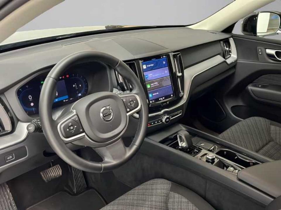 Volvo XC60 2.0 B5 G AWD Core Auto