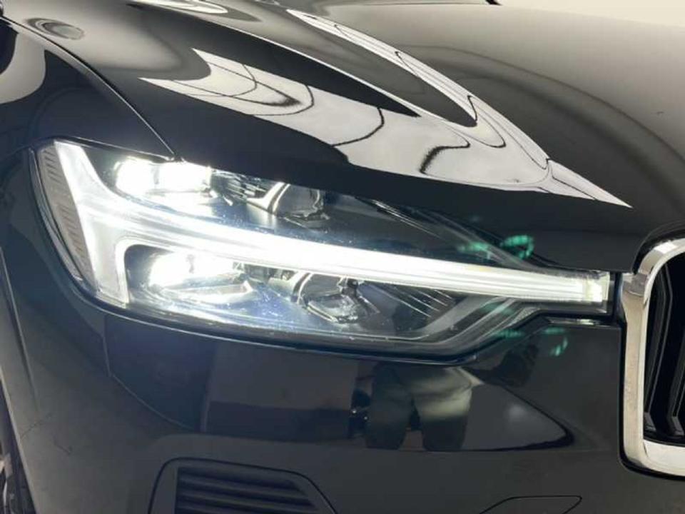 Volvo XC60 2.0 B5 G AWD Core Auto