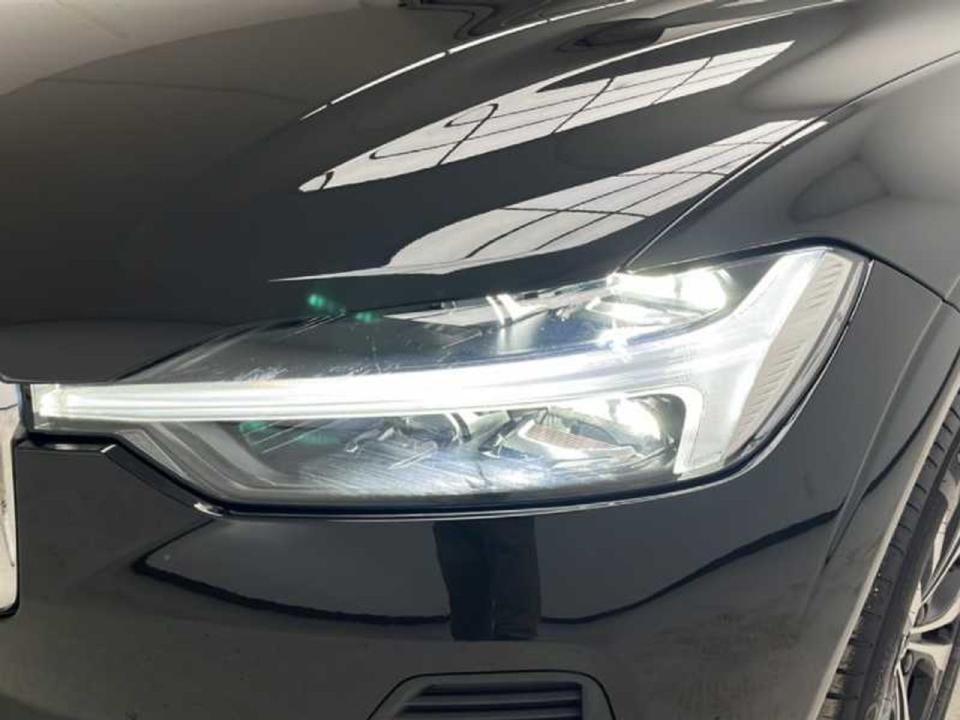 Volvo XC60 2.0 B5 G AWD Core Auto