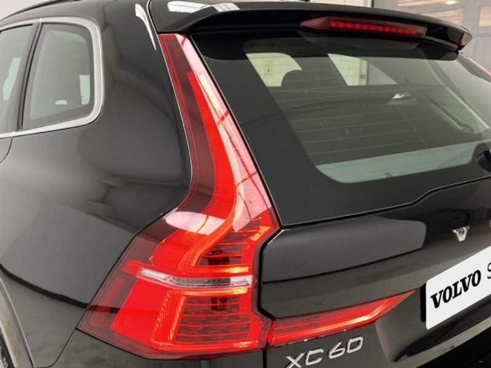 Volvo XC60 2.0 B5 G AWD Core Auto