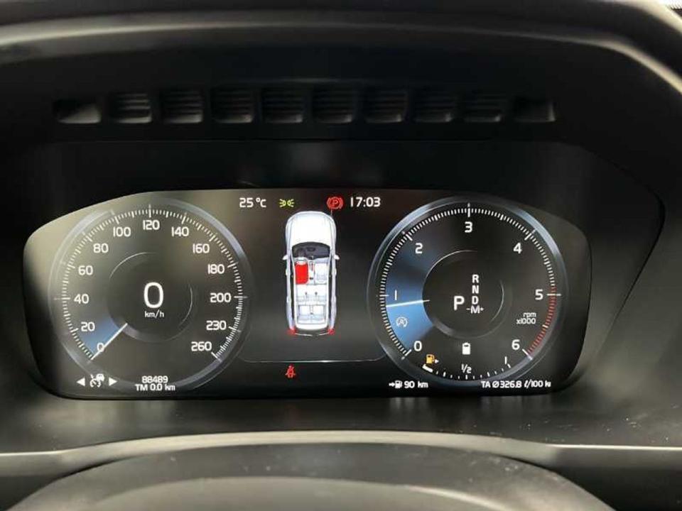 Volvo XC90 2.0 B5 D AWD Business Plus Auto