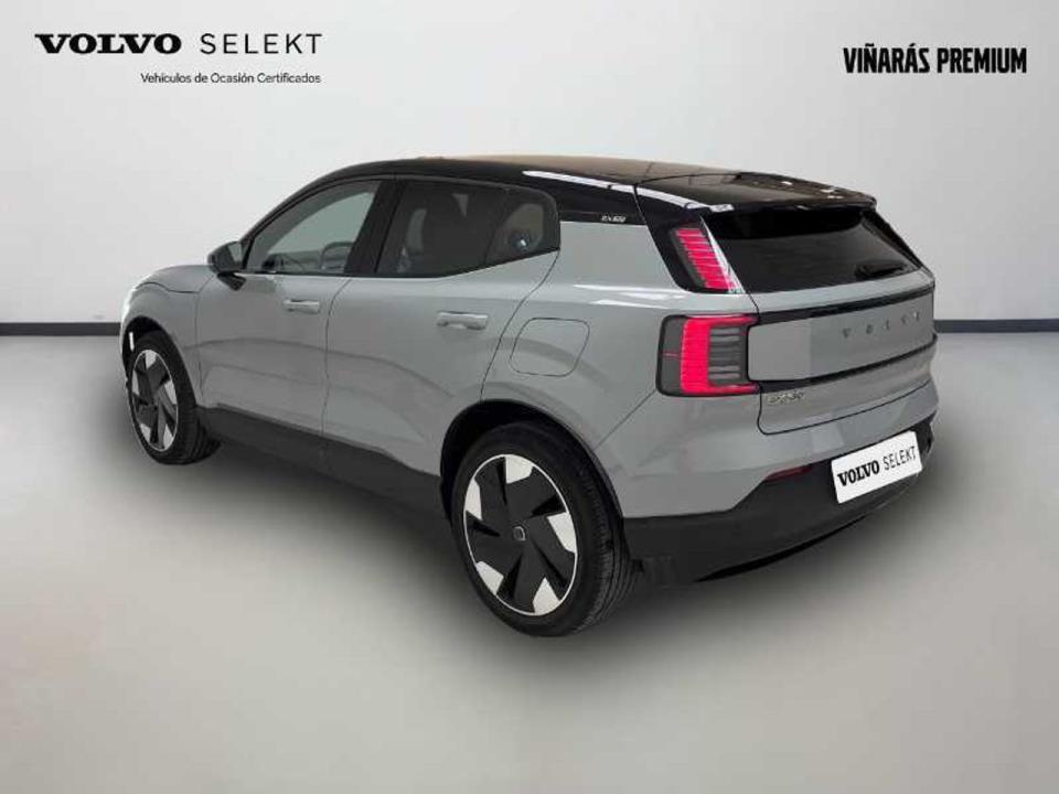 Volvo EX30 Single Motor Extended Range Plus Auto