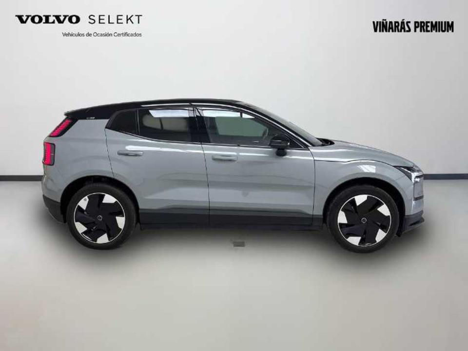 Volvo EX30 Single Motor Extended Range Plus Auto