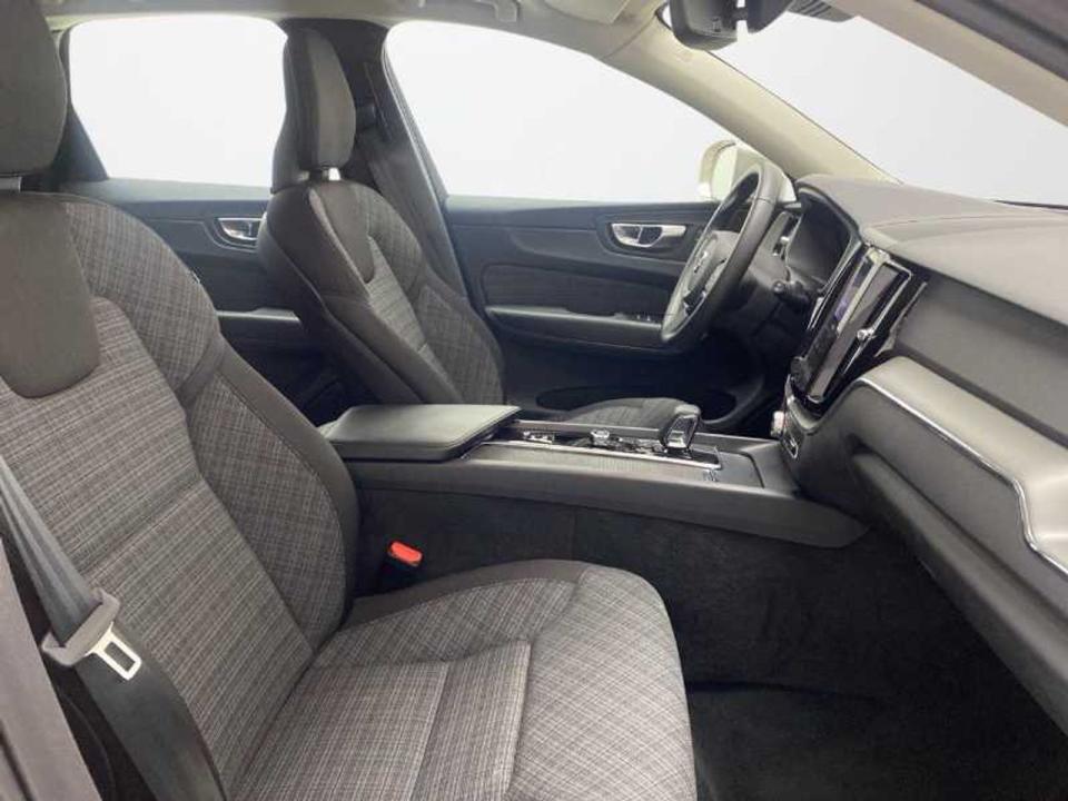 Volvo XC60 2.0 B4 D Core Auto