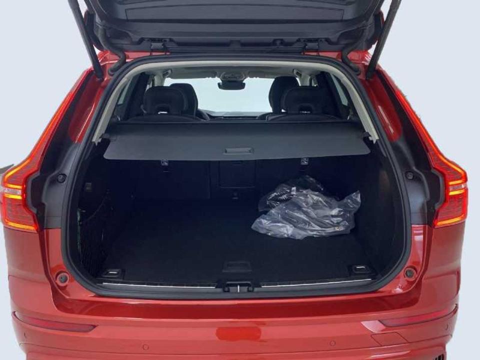 Volvo XC60 2.0 T6 AWD Recharge Plus Dark Auto