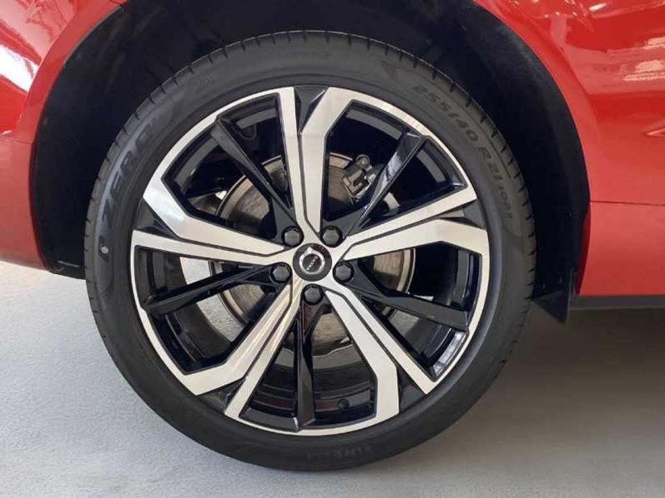 Volvo XC60 2.0 T6 AWD Recharge Plus Dark Auto