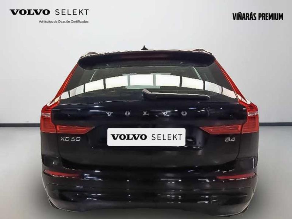 Volvo XC60 2.0 B4 D Essential Auto
