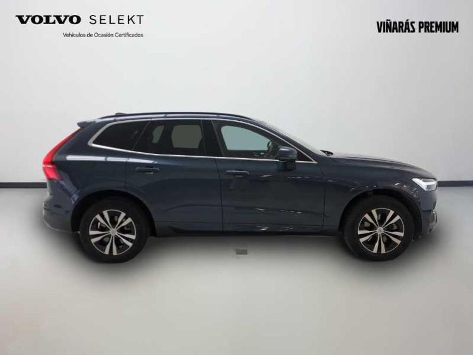 Volvo XC60 2.0 B4 D Momentum Auto