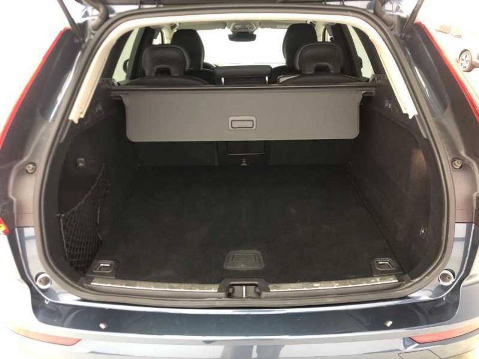 Volvo XC60 2.0 B4 D Momentum Auto