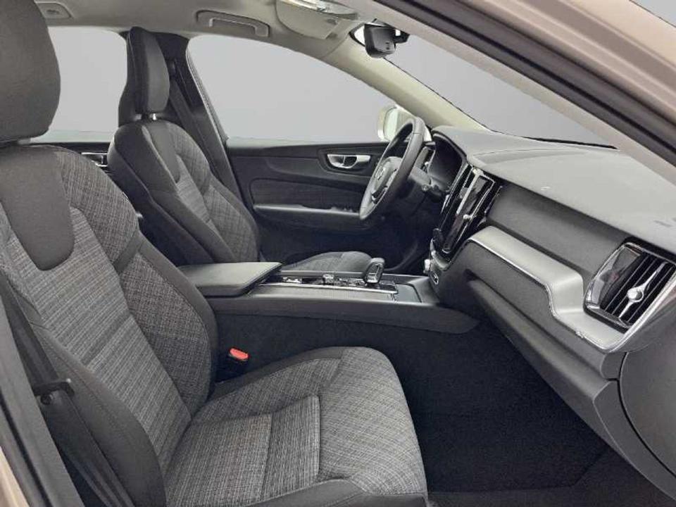 Volvo XC60 2.0 B4 D Core Auto