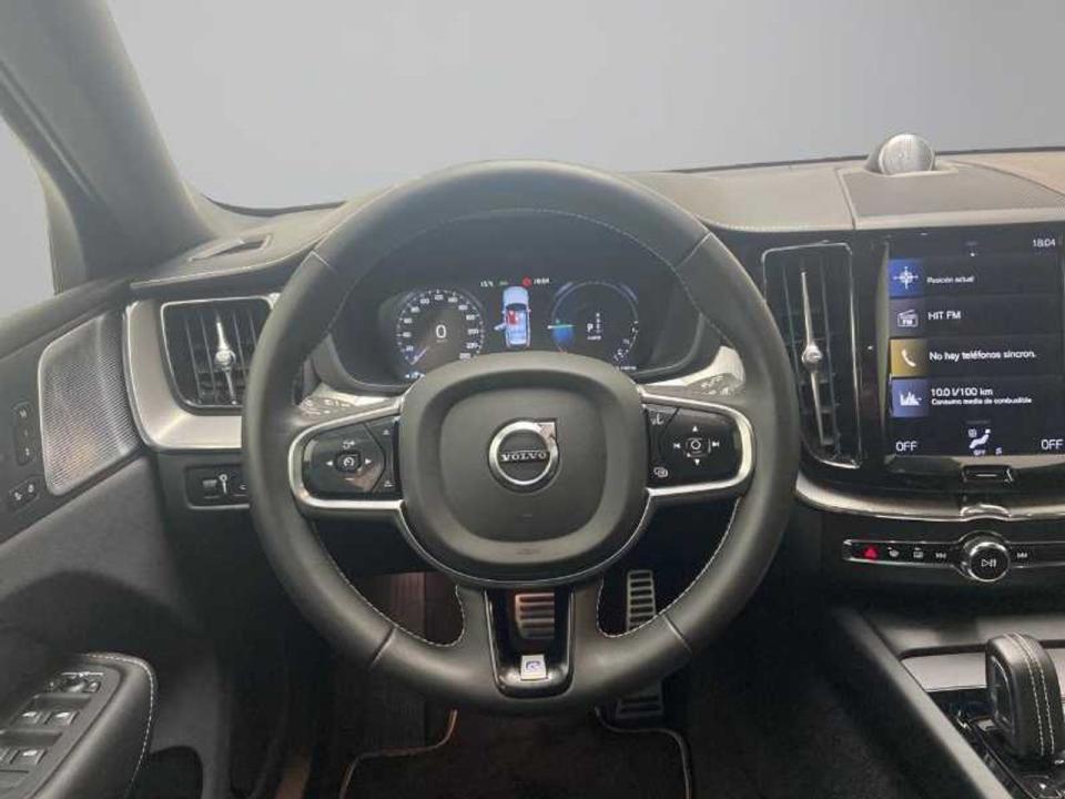 Volvo XC60 2.0 T8 AWD R-Design Auto