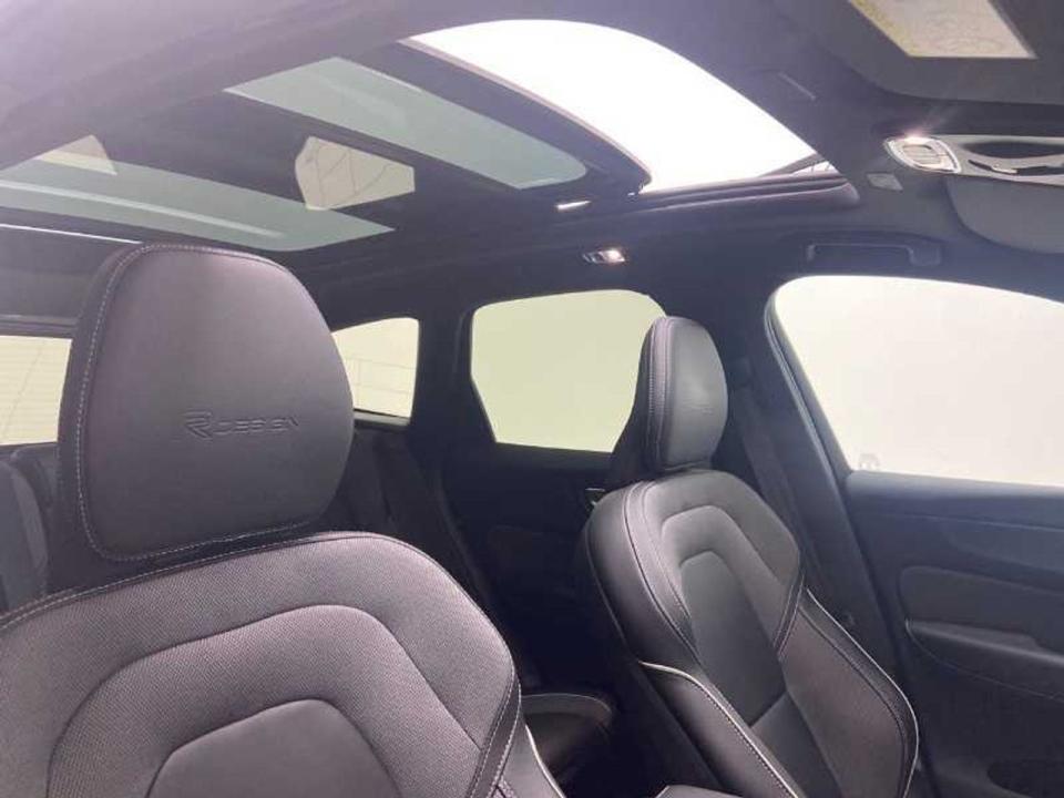 Volvo XC60 2.0 T8 AWD R-Design Auto