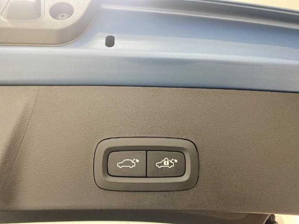 Volvo XC40 1.5 T4 Recharge PHEV Core Auto