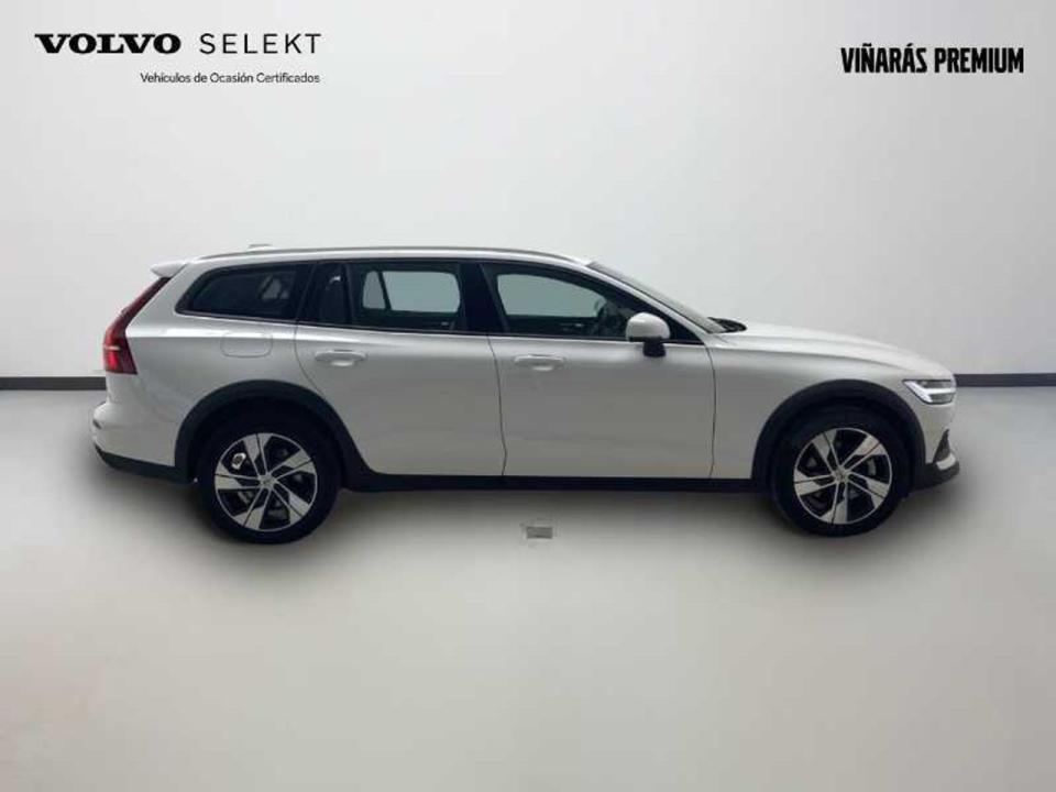Volvo V60 Cross Country 2.0 B4 (D) AWD Cross Country AUTO