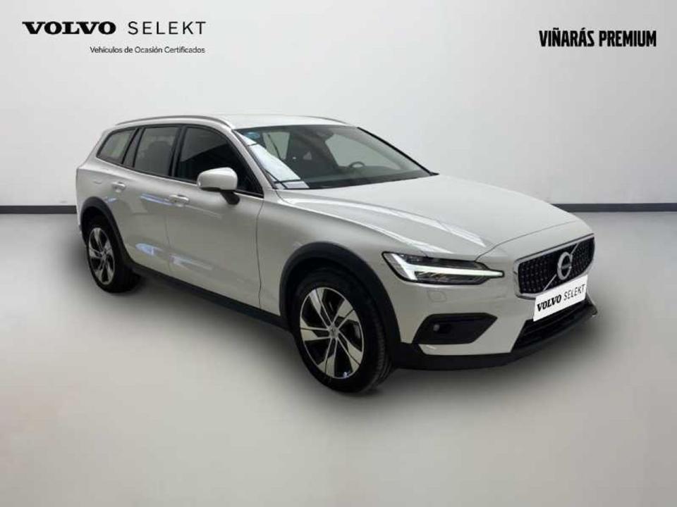 Volvo V60 Cross Country 2.0 B4 (D) AWD Cross Country AUTO