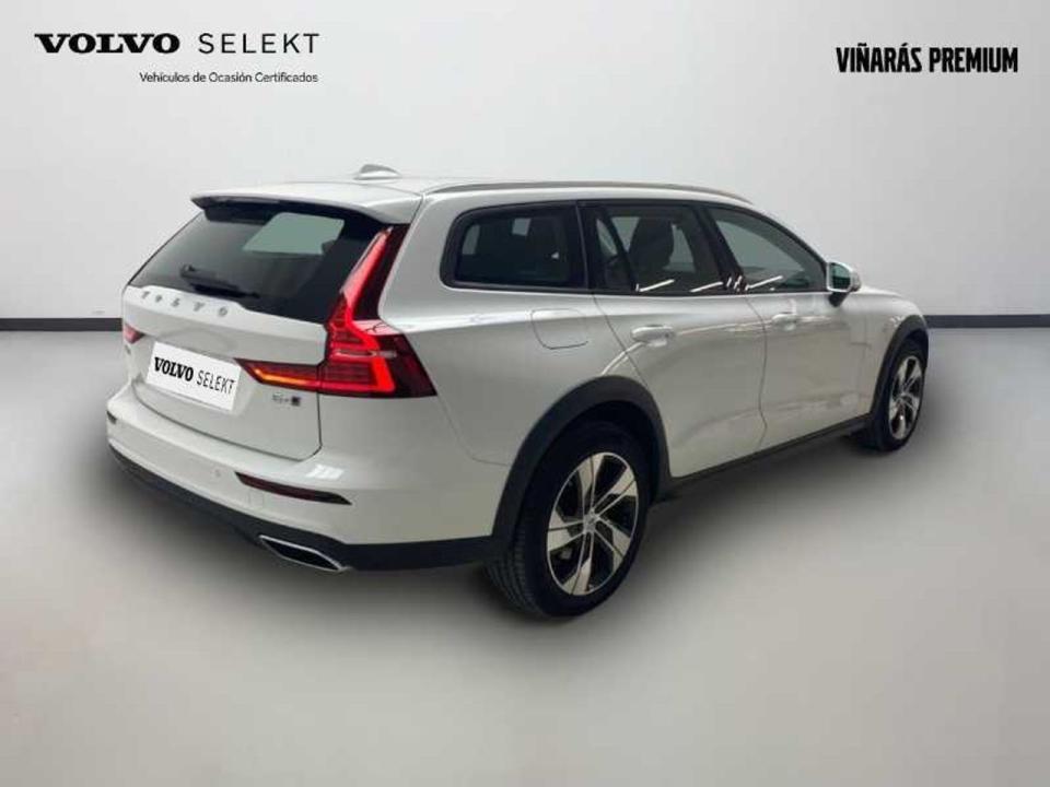 Volvo V60 Cross Country 2.0 B4 (D) AWD Cross Country AUTO