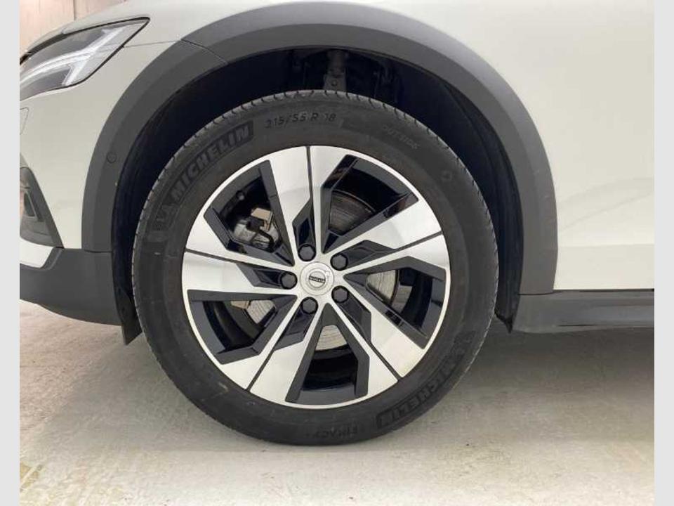 Volvo V60 Cross Country 2.0 B4 (D) AWD Cross Country AUTO