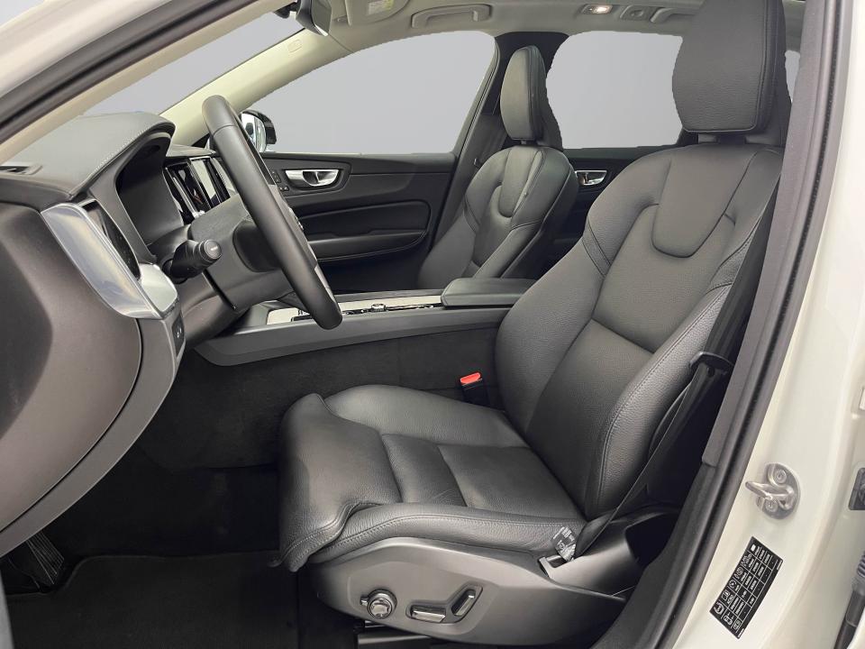 Volvo XC60 2.0 T6 AWD Recharge Ultra Dark Auto