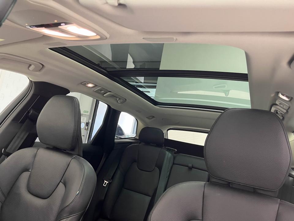 Volvo XC60 2.0 T6 AWD Recharge Ultra Dark Auto