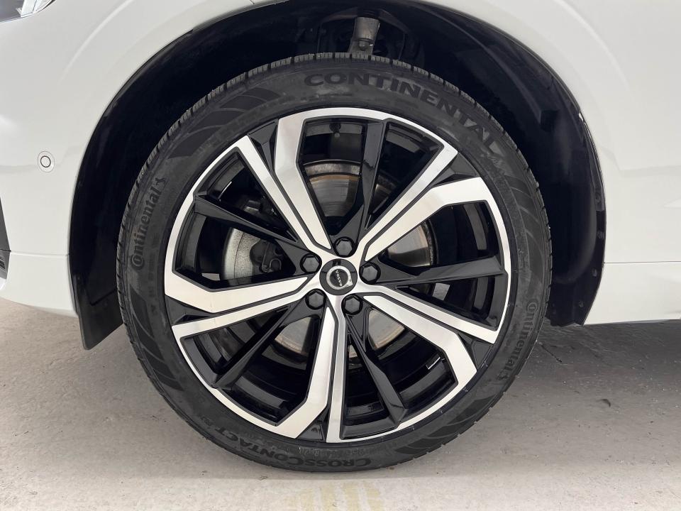 Volvo XC60 2.0 T6 AWD Recharge Ultra Dark Auto