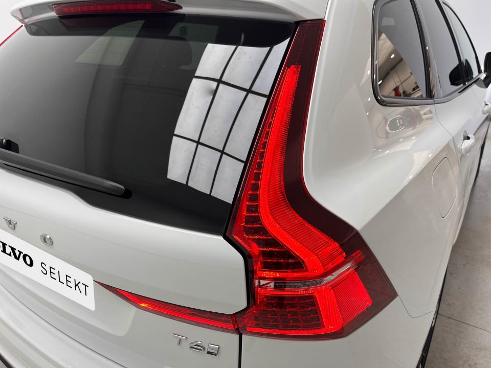 Volvo XC60 2.0 T6 AWD Recharge Ultra Dark Auto
