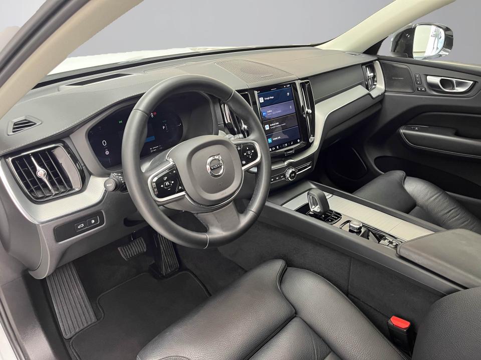 Volvo XC60 2.0 T6 AWD Recharge Ultra Dark Auto
