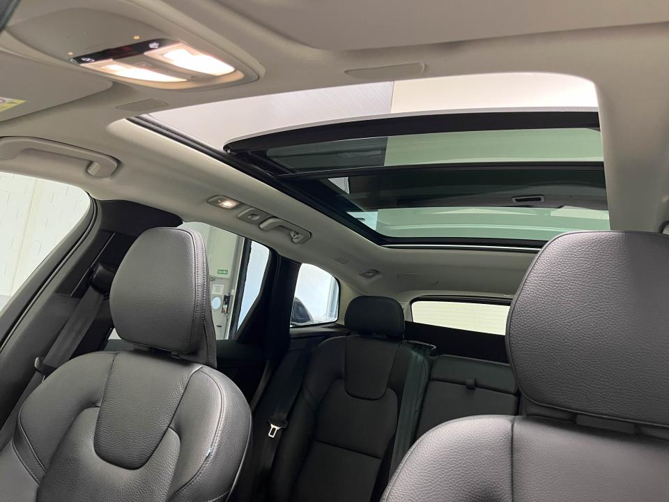 Volvo XC60 2.0 T6 AWD Recharge Ultra Dark Auto