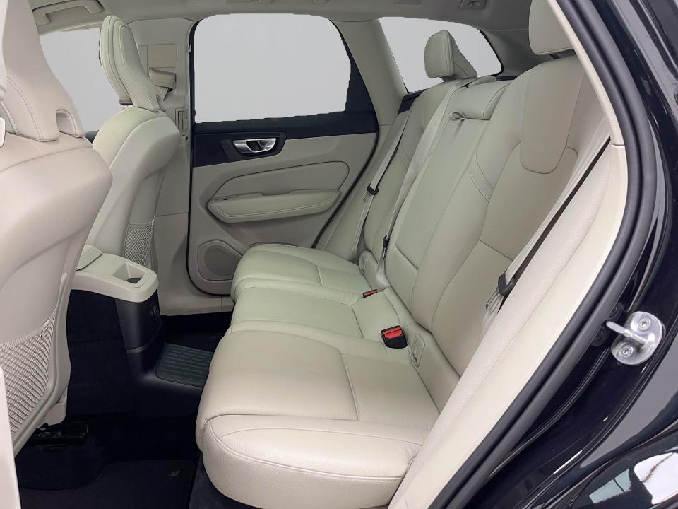 Volvo XC60 2.0 T6 AWD Recharge Ultra Dark Auto